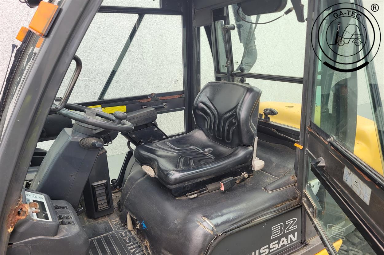 Nissan YG1D2A320 – Bild 8