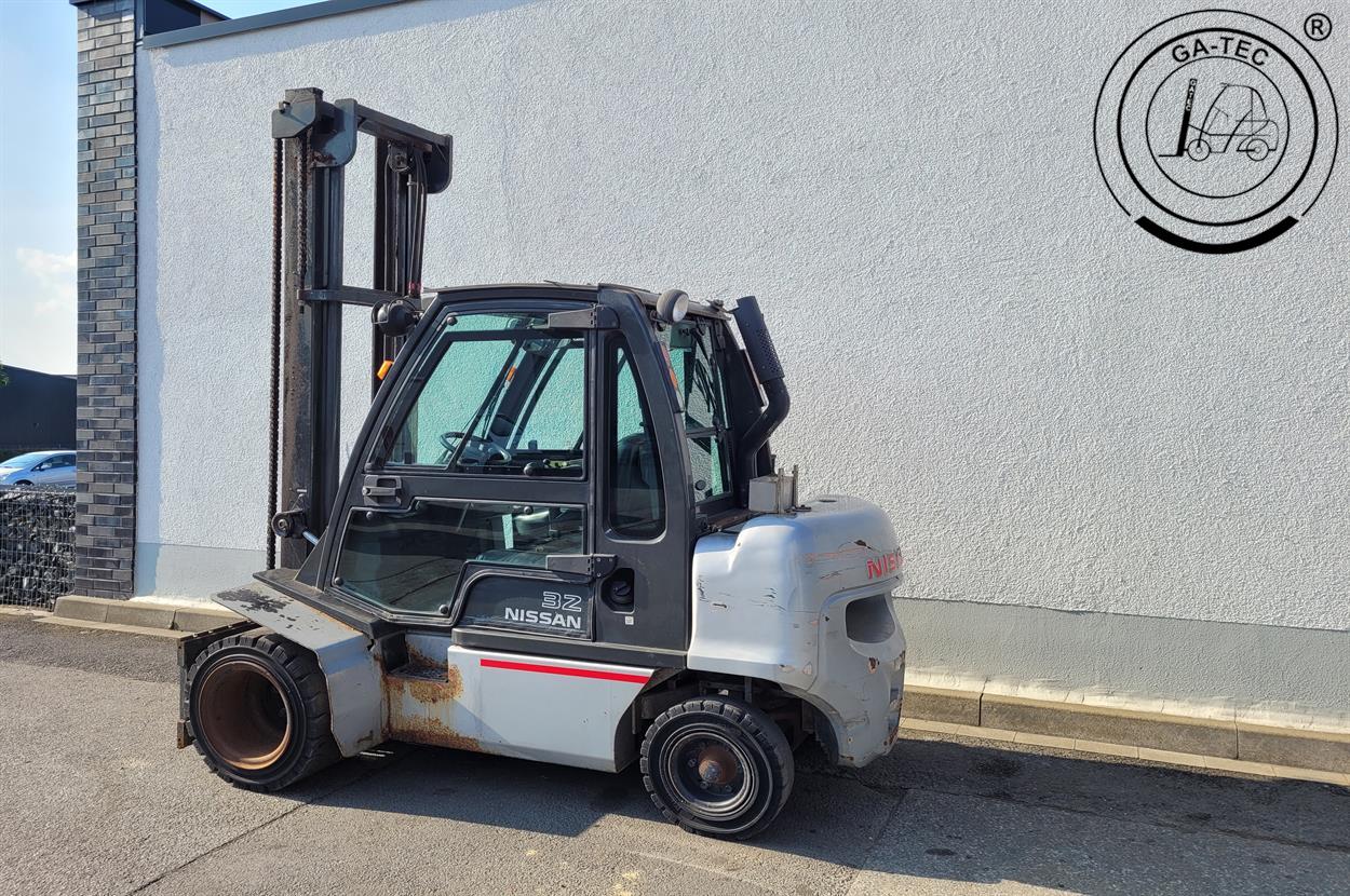 Nissan YG1D2A320 – Bild 3
