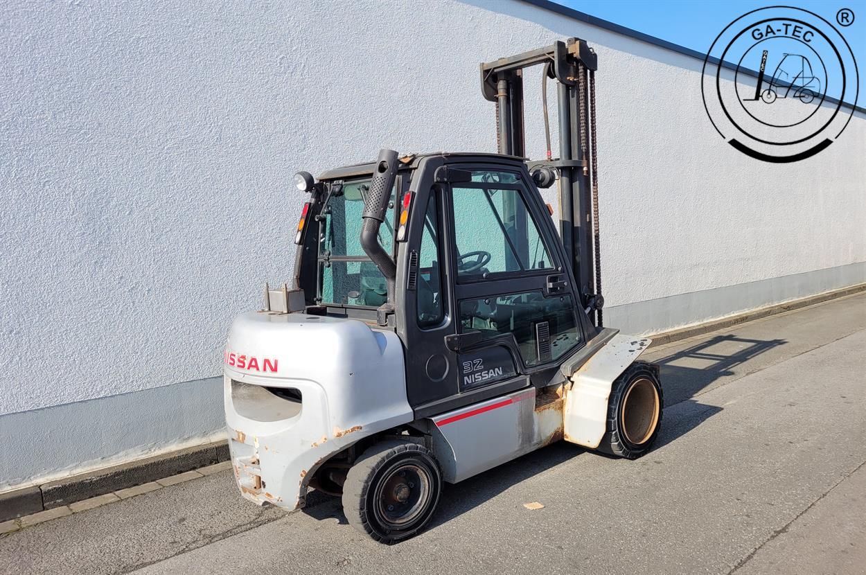 Nissan YG1D2A320 – Bild 6