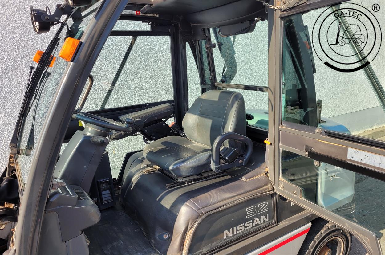 Nissan YG1D2A320 – Bild 8